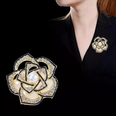 Black And Crystal Flower Hijab Brooch/Pin